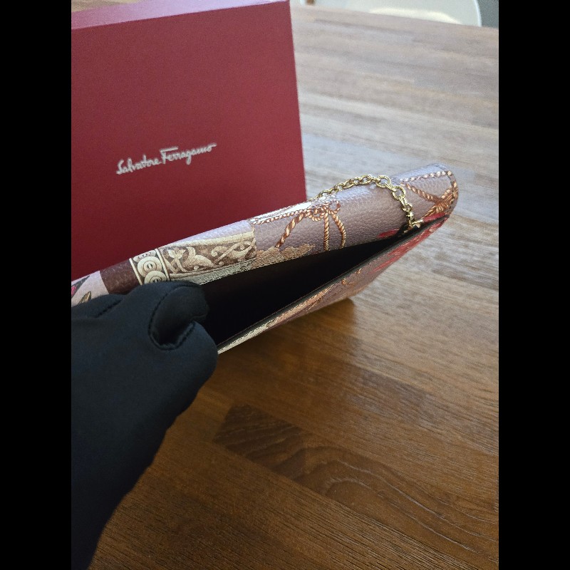 (近新閒置品)Ferragamo鍊帶肩背包-13