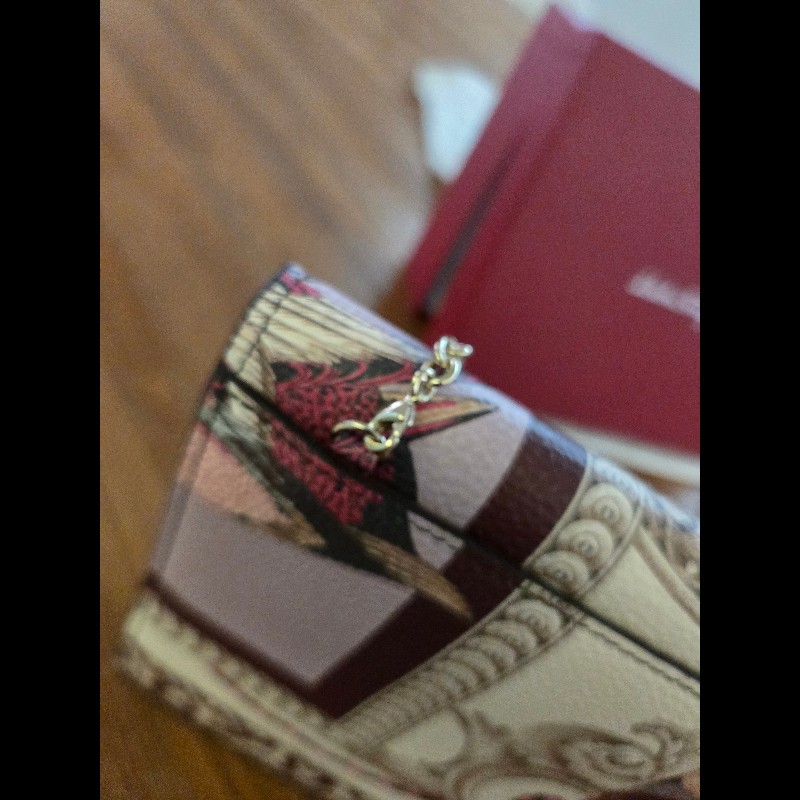(近新閒置品)Ferragamo鍊帶肩背包-14