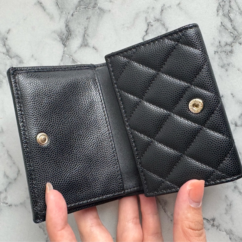 Chanel黑荔枝銀蛇鏈雙C雙層釦式短夾-12