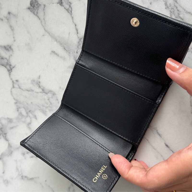 Chanel黑荔枝銀蛇鏈雙C雙層釦式短夾-14