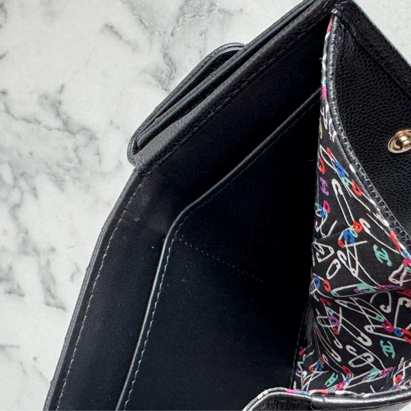 Chanel黑荔枝銀蛇鏈雙C雙層釦式短夾-20