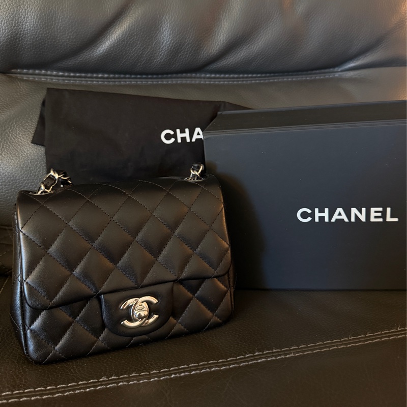 香奈兒 羊皮黑銀方胖-0