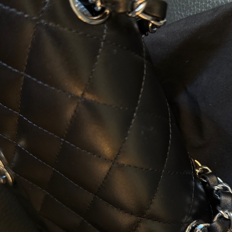 香奈兒 羊皮黑銀方胖-13