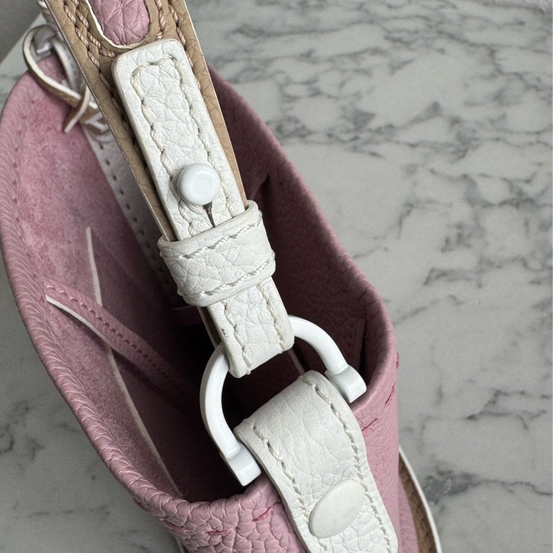 Delvaux 暗粉皮革白邊手提水桶包❤️‍🔥貴婦愛用-13