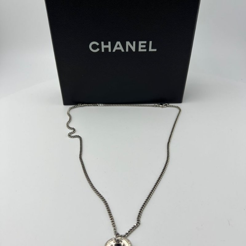 CHANEL 復古盾牌黑珠項鍊-1