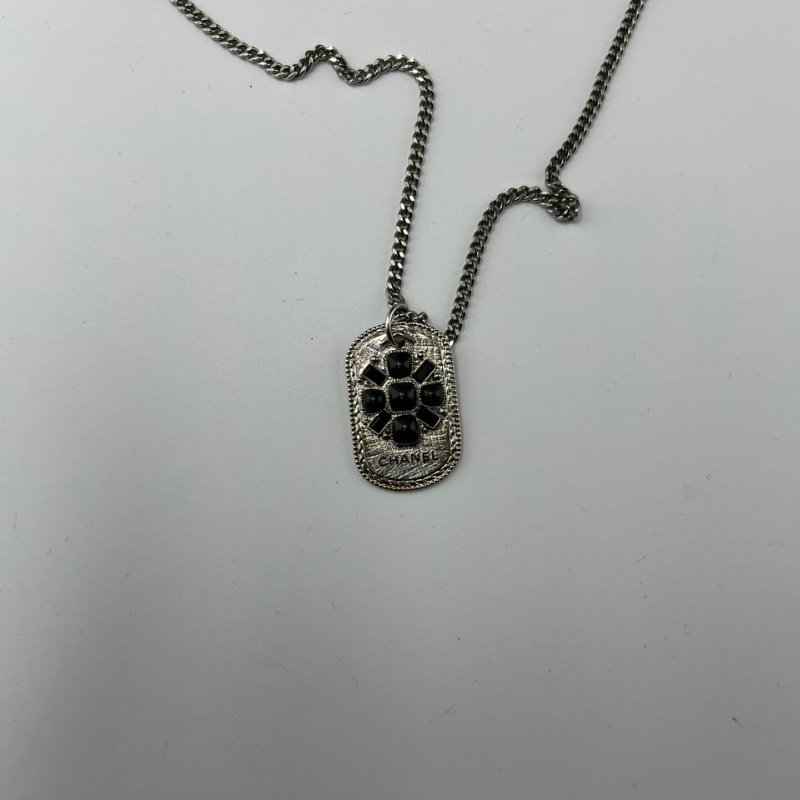CHANEL 復古盾牌黑珠項鍊-3