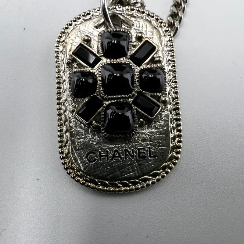 CHANEL 復古盾牌黑珠項鍊-6