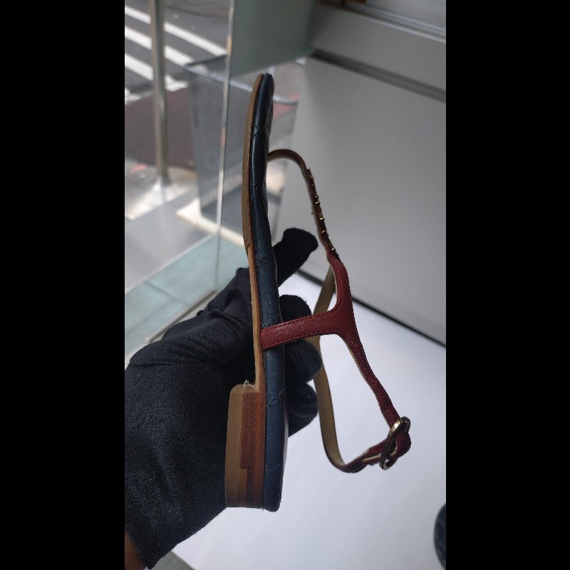 Chanel 藍底菱格紅皮邊星星平底涼鞋-6