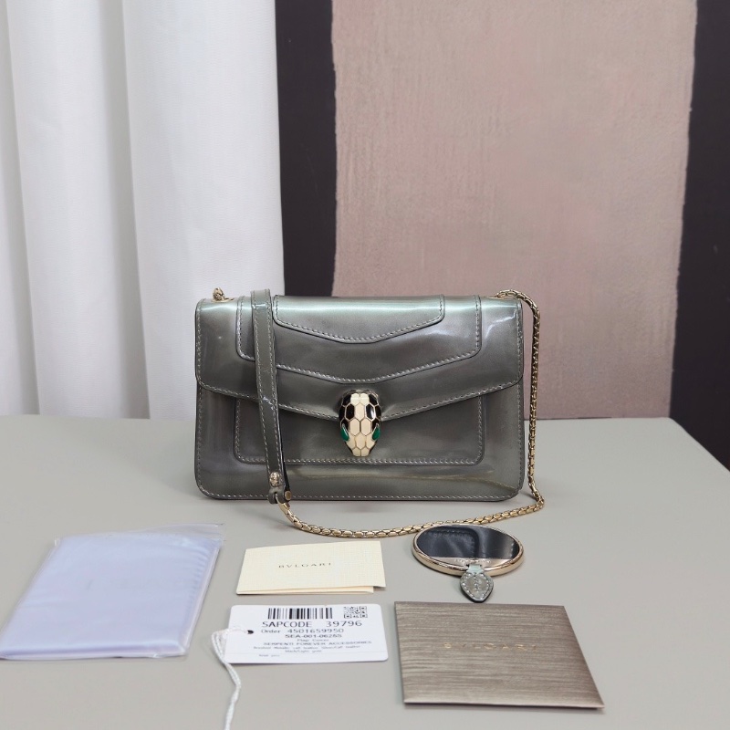 BVLGARI Serpenti Forever 蛇頭漆皮鏈條肩背斜背包22*13.5*5.5 98新配件雨衣 塵袋 鏡子 吊牌-1