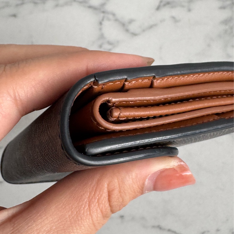 Celine 咖花紋凱旋門logo釦式短夾-7