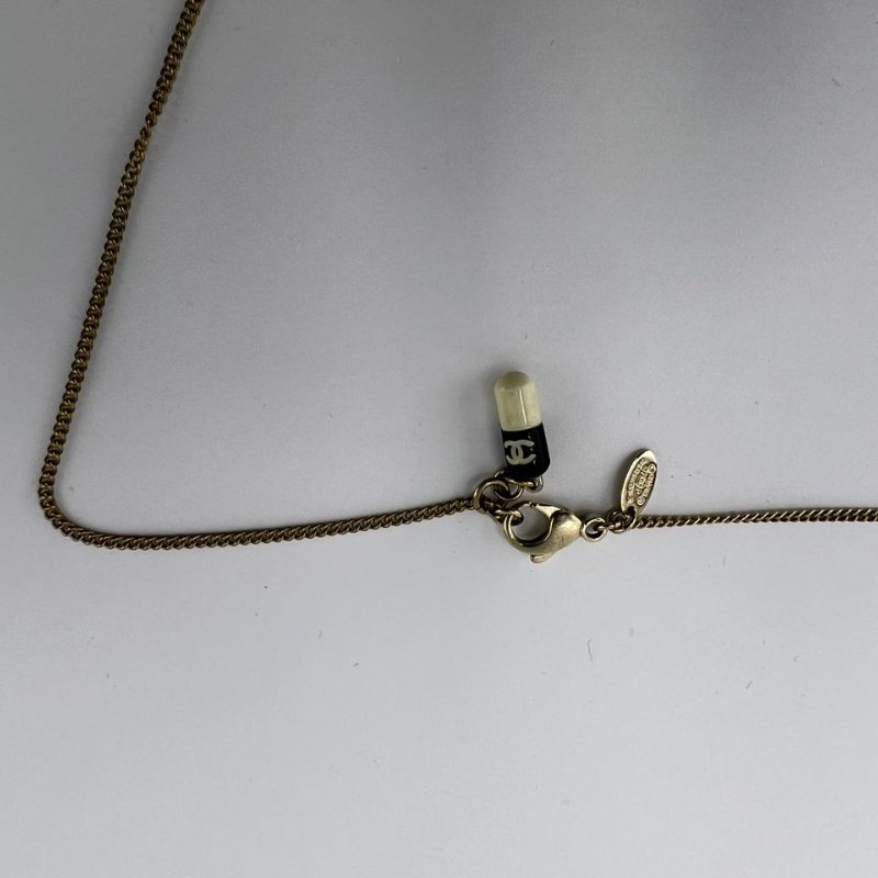 CHANEL 滿鑽十字架項鍊-2