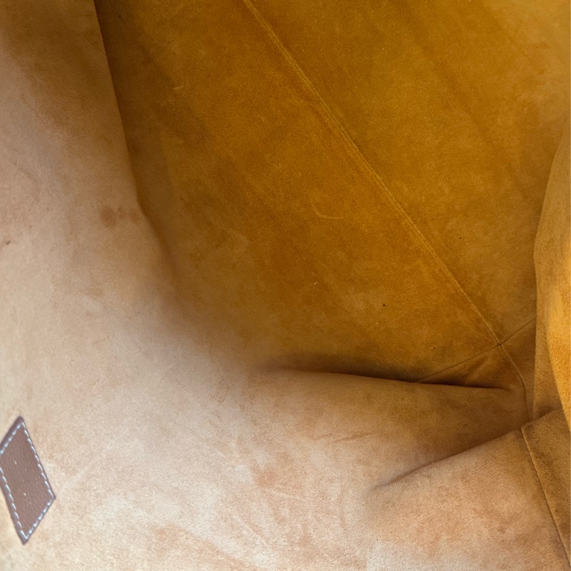 LV M25342棕皮革金鎖頭雙肩包 超時髦-18