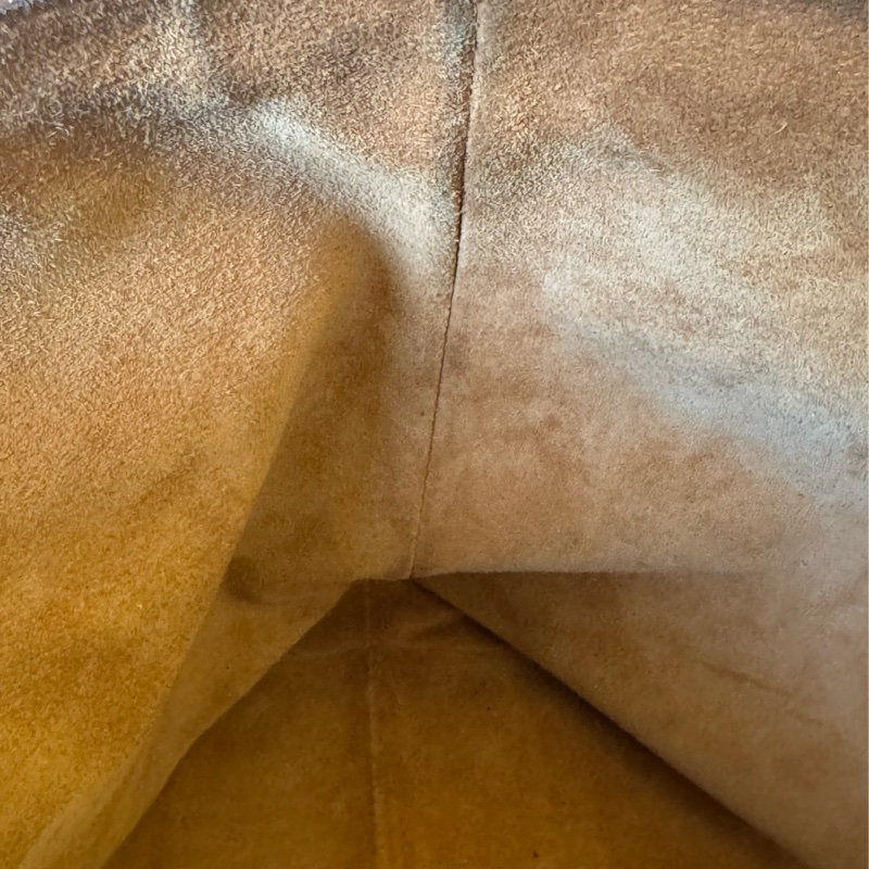 LV M25342棕皮革金鎖頭雙肩包 超時髦-19