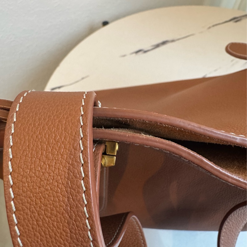 LV M25342棕皮革金鎖頭雙肩包 超時髦-45