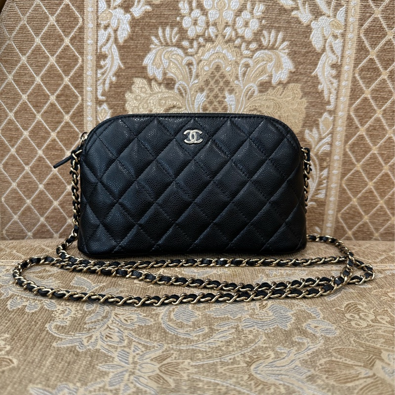 Chanel 黑荔枝皮金釦皮穿鍊貝殼包 AP4016-0