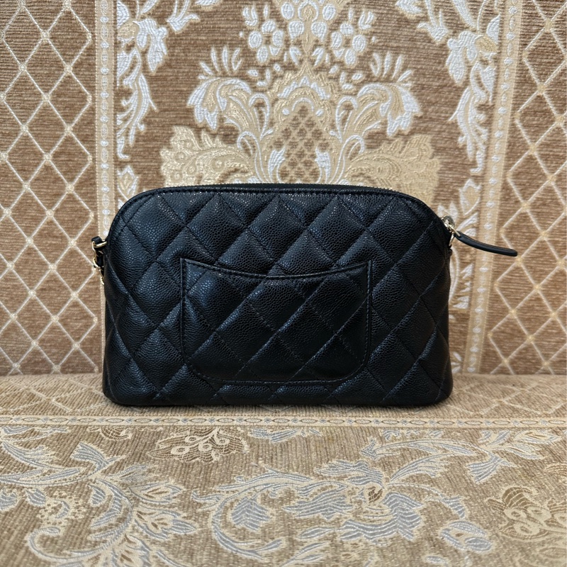 Chanel 黑荔枝皮金釦皮穿鍊貝殼包 AP4016-1