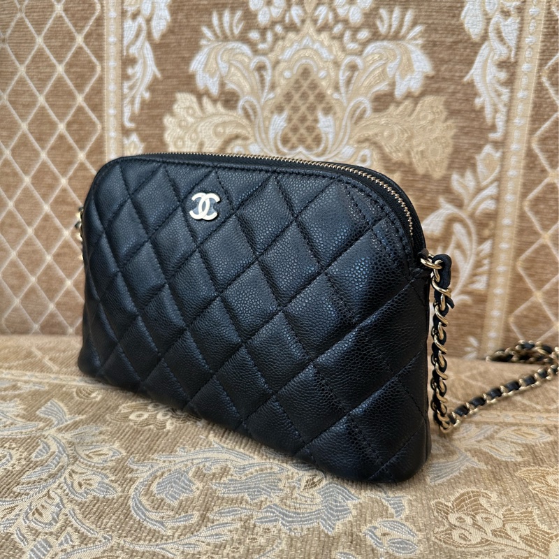 Chanel 黑荔枝皮金釦皮穿鍊貝殼包 AP4016-3