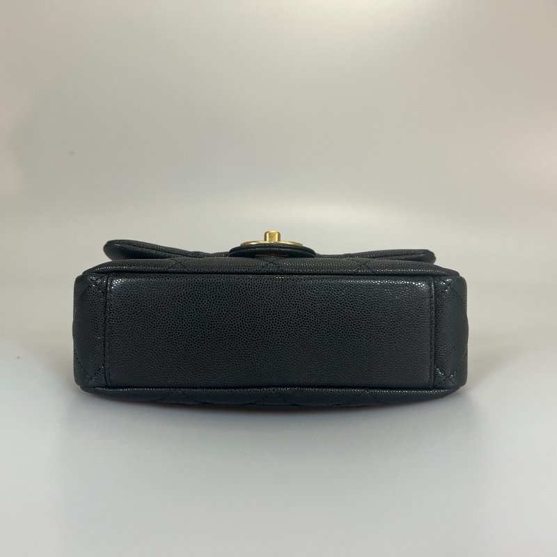 CHANEL CF20金幣牛皮側肩包 黑荔枝/晶片款-4