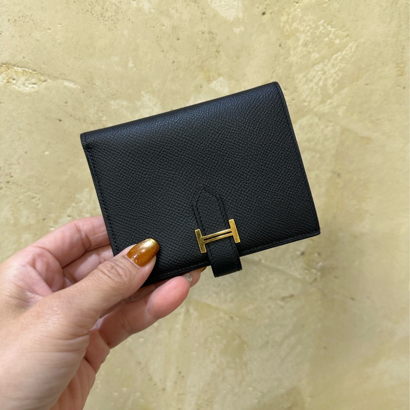 Hermes 89 Nior黑色Epson皮金釦內4卡零錢袋Bearn短夾-0