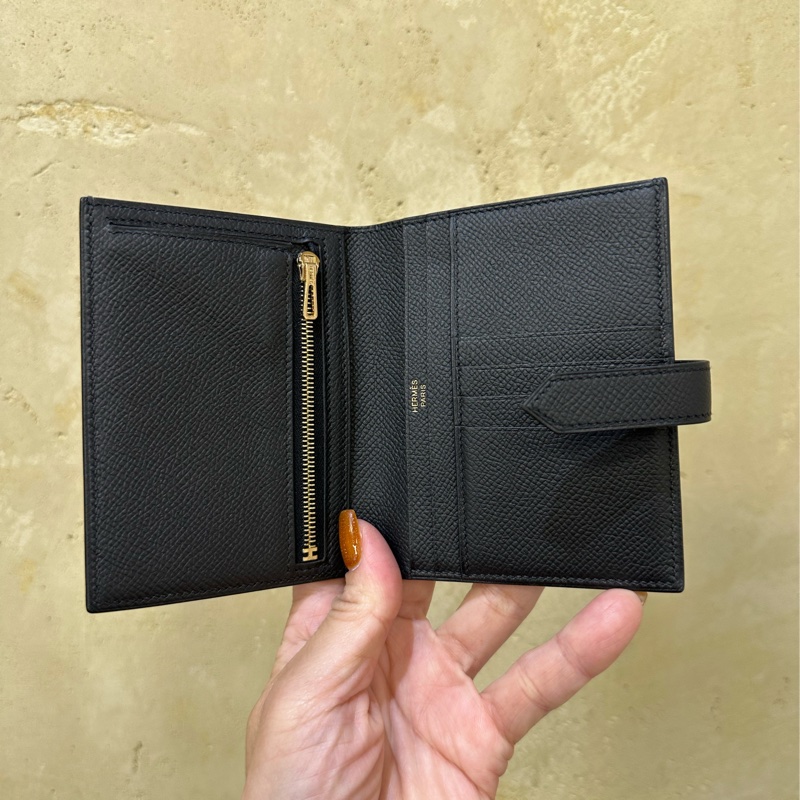 Hermes 89 Nior黑色Epson皮金釦內4卡零錢袋Bearn短夾-4