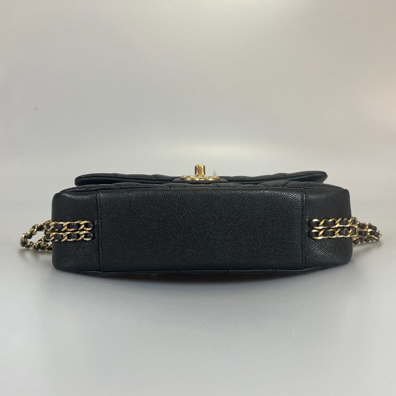 CHANEL 黑荔枝皮雙C鍊背帶側肩包 AS3777/晶片款-4