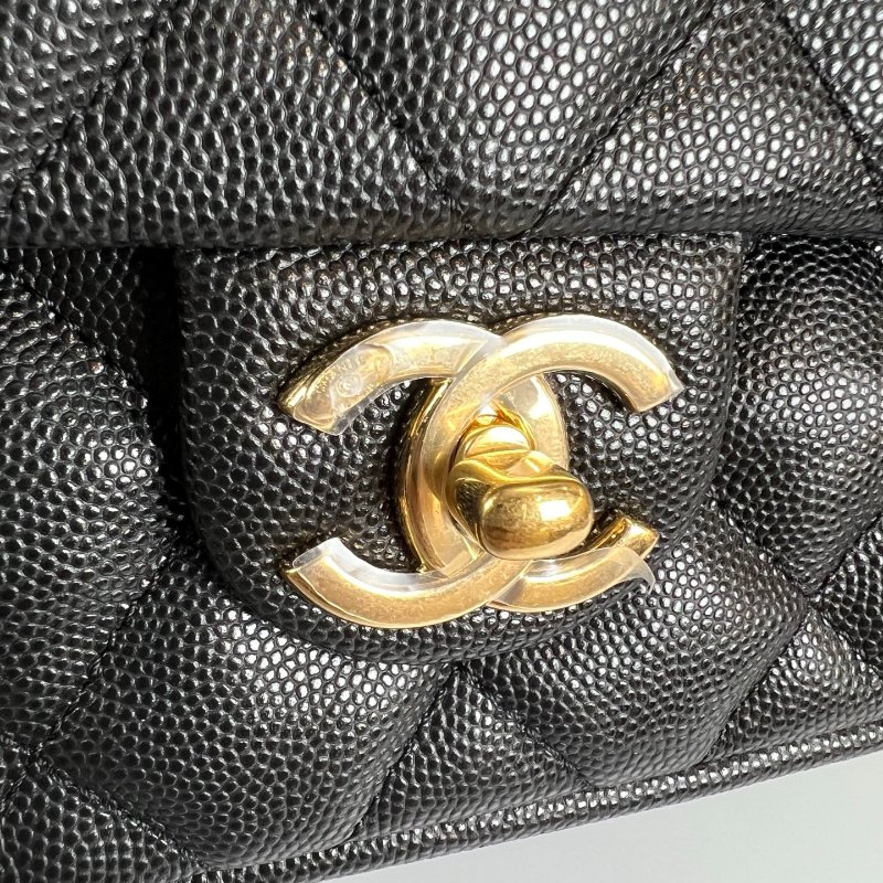 CHANEL 黑荔枝皮雙C鍊背帶側肩包 AS3777/晶片款-8