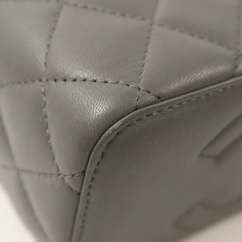 CHANEL 羊皮皮革Vanity Case金扣鏈帶手挽肩背兩用袋-10