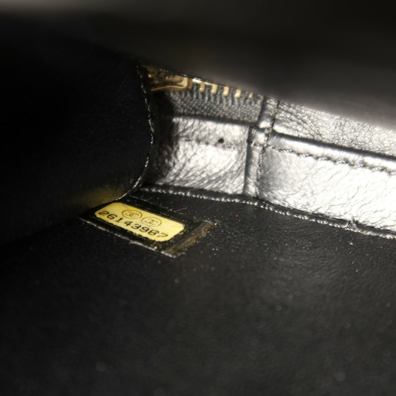 CHANEL 牛皮皮革Vanity Case金扣鏈帶肩背袋-6