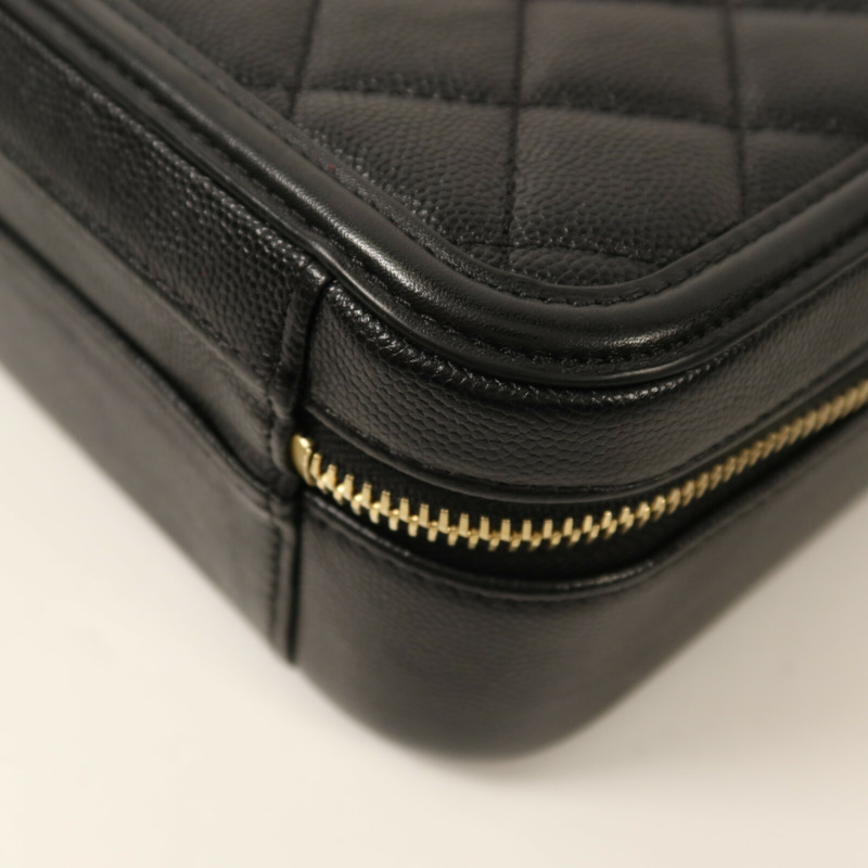 CHANEL 牛皮皮革Vanity Case金扣鏈帶肩背袋-13