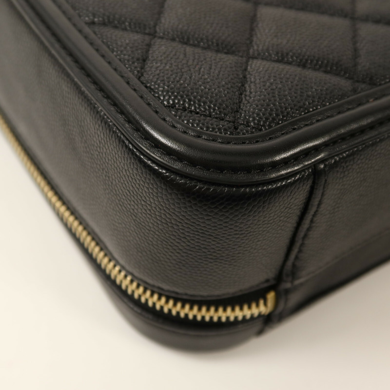 CHANEL 牛皮皮革Vanity Case金扣鏈帶肩背袋-14