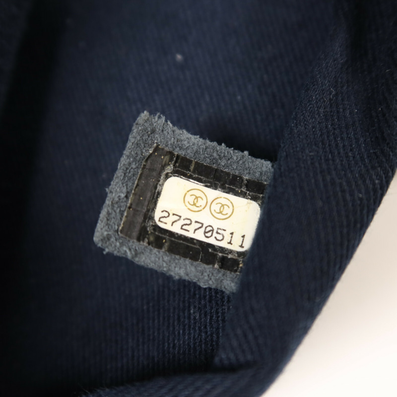 CHANEL 牛皮皮革Business Affinity Backpack金扣鏈帶背包-6