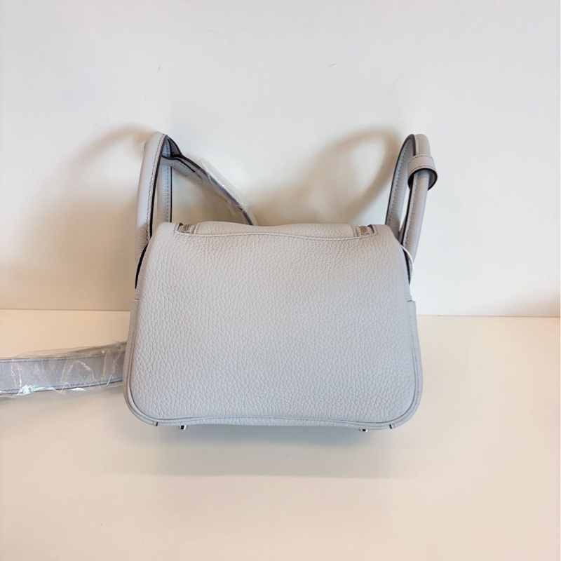 Hermes Mini Lindy 聖杯藍銀扣-1