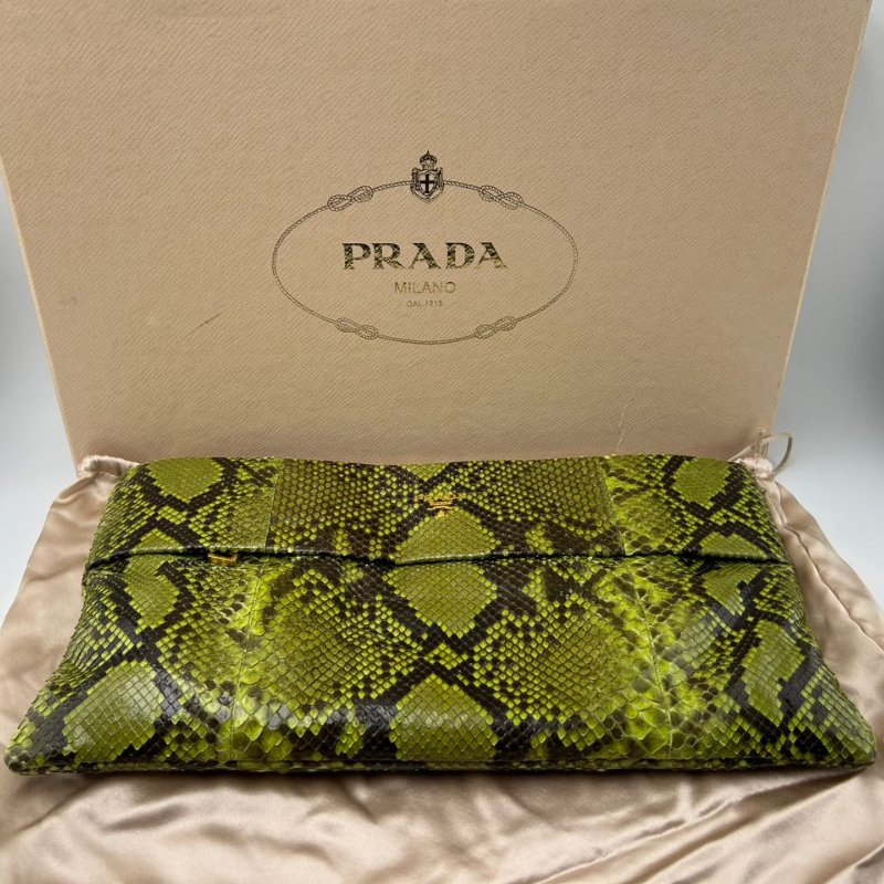 Prada 蟒蛇皮掀蓋手拿包-0