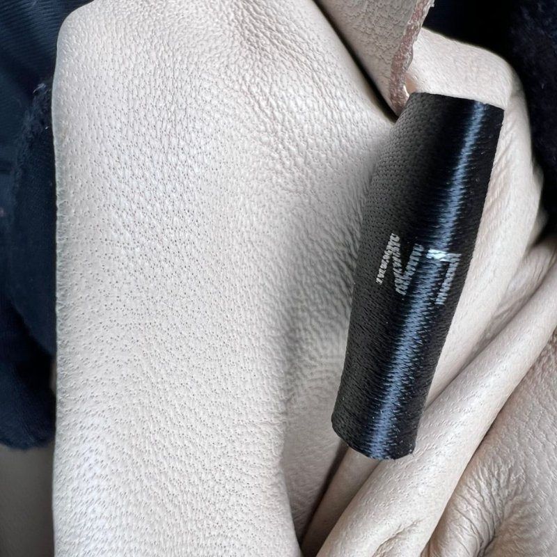 Prada 蟒蛇皮掀蓋手拿包-3