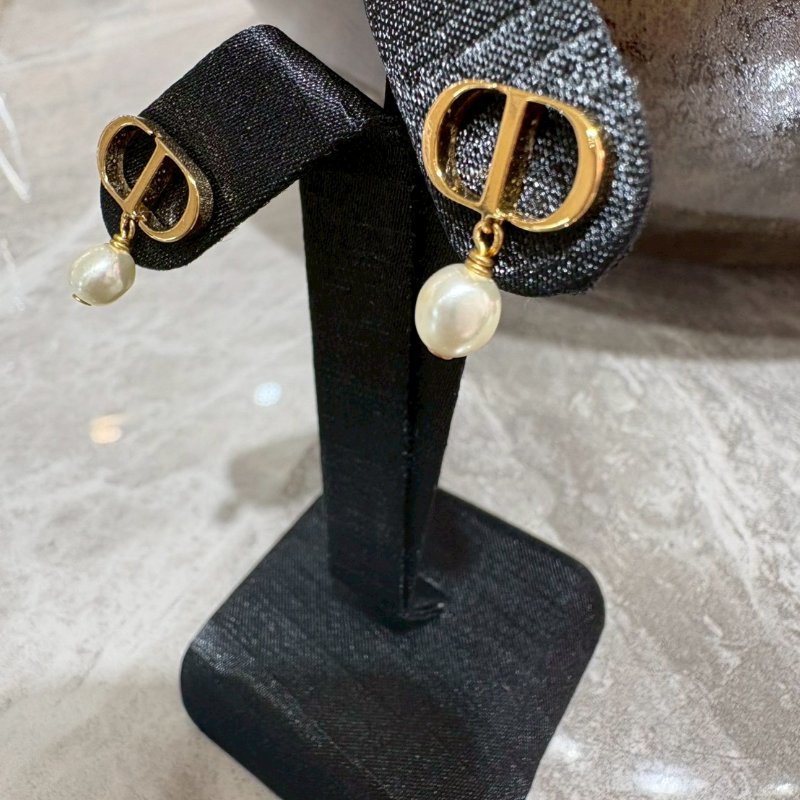 Dior 珍珠吊墜耳環-3