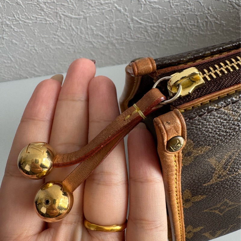 LV花紋橫式雙珠金球手提包👜-47