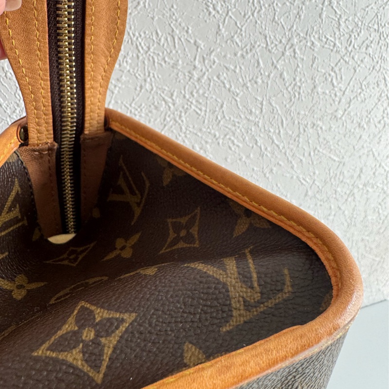 LV花紋橫式雙珠金球手提包👜-72