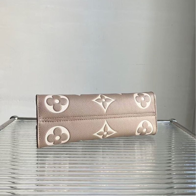 全新🆕 LV/路易威登大象灰橫版 onthego 托特芯片，尺寸：25*13*10-4