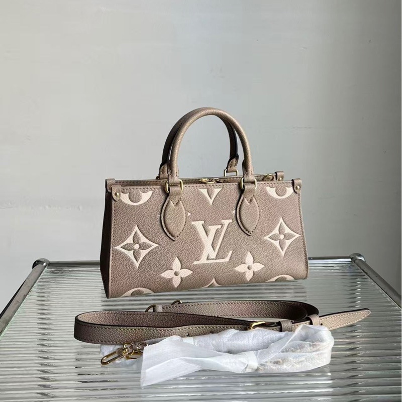 全新🆕 LV/路易威登大象灰橫版 onthego 托特芯片，尺寸：25*13*10-6