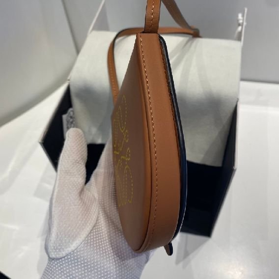 LOEWE Heel 小型 柔軟小牛皮馬鞍型斜背包-5
