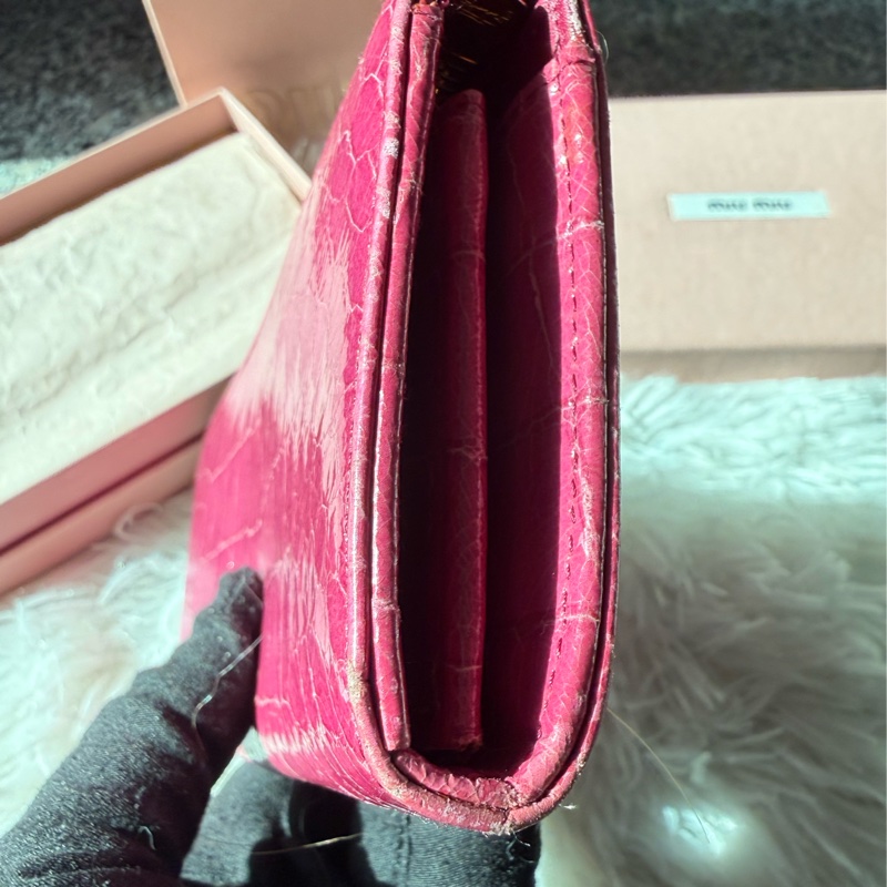 🌸Miu Miu 粉紅色 莓紅色/鱷魚壓紋長款拉鍊錢包-21