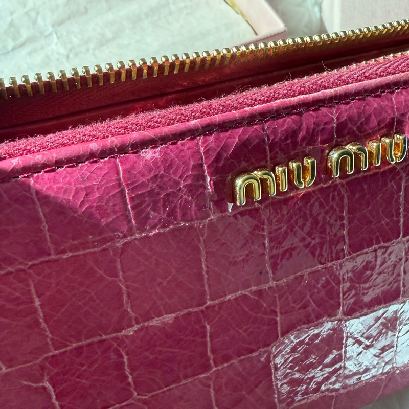 🌸Miu Miu 粉紅色 莓紅色/鱷魚壓紋長款拉鍊錢包-26