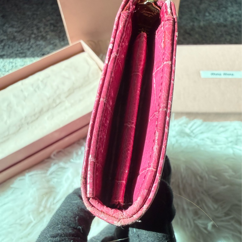 🌸Miu Miu 粉紅色 莓紅色/鱷魚壓紋長款拉鍊錢包-38