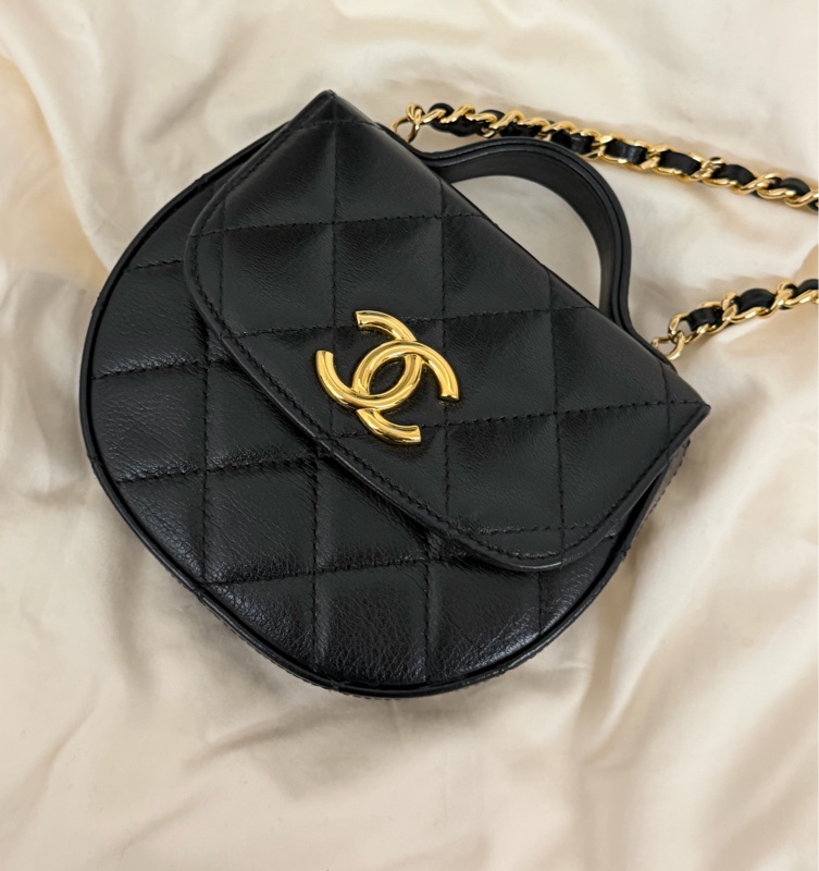 CHANEL 23A Mini Bag-6