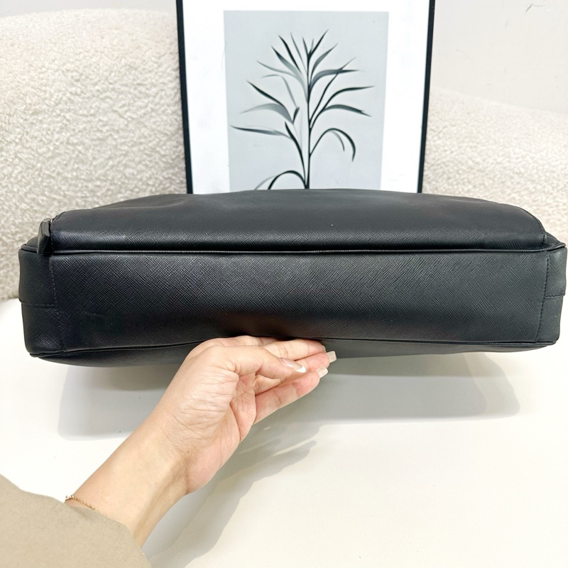 Prada/普拉達  男士手提包 適合商務用電腦文件都能裝 尺寸：40×28×8-2