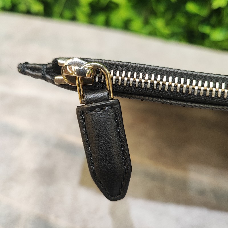 Givenchy Antigona Clutch-12