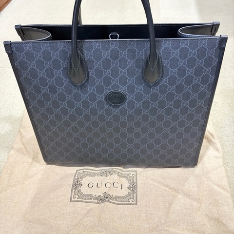 Gucci GG Supreme 系列托特包