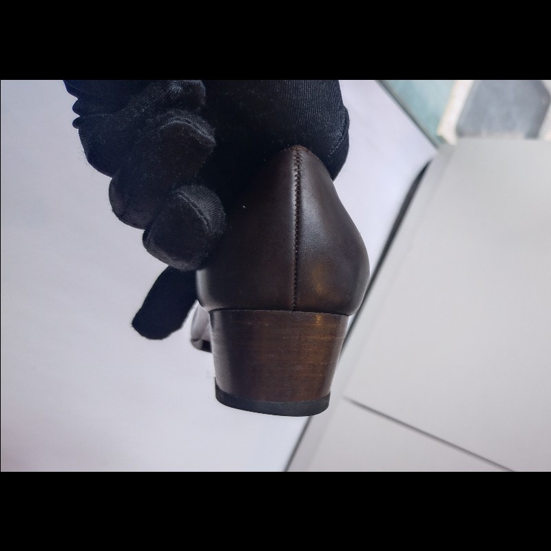 Ferragamo 深咖皮蝴蝶結釦厚跟女鞋-14