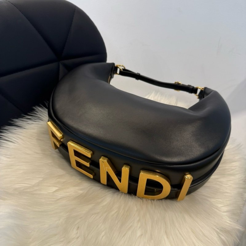 FENDI GRAPHY 月牙包-0
