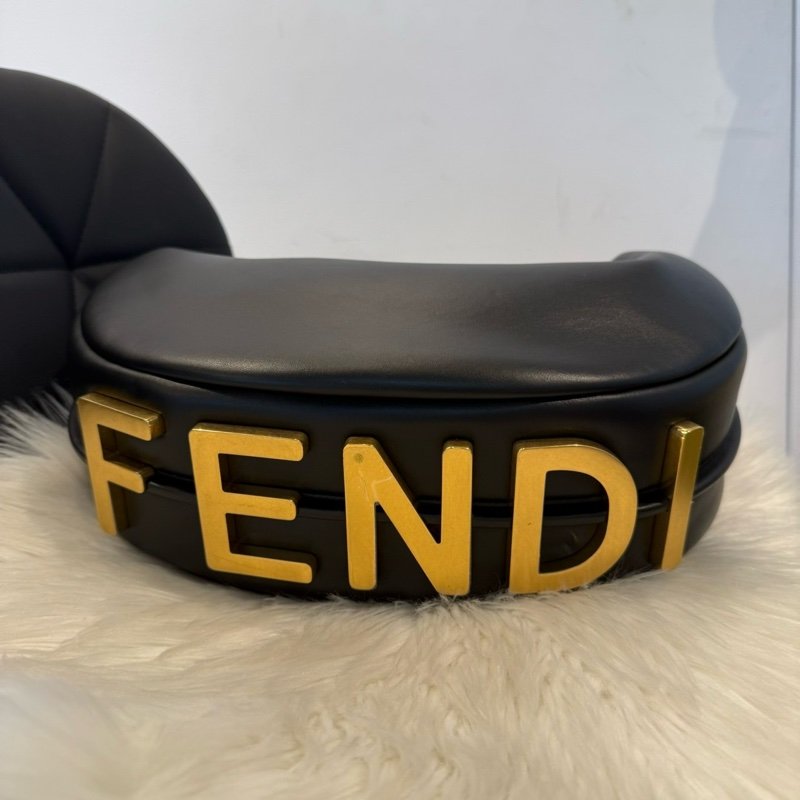 FENDI GRAPHY 月牙包-2